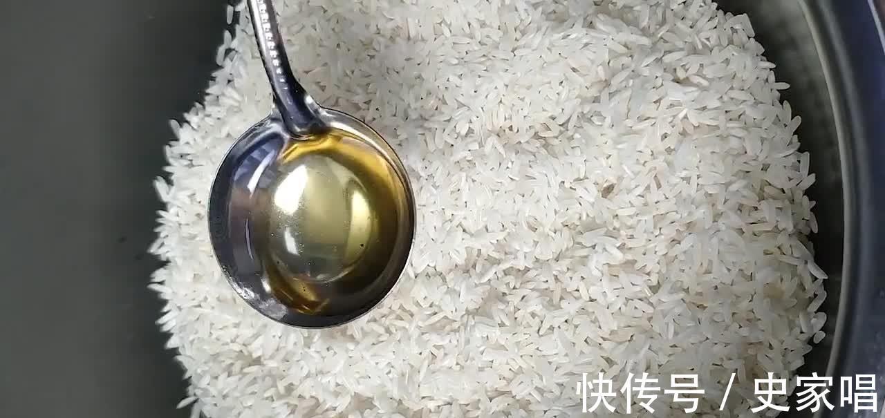 好吃的网红米饭,饭菜一锅烩,做法简单省时省力,特别适合懒人!