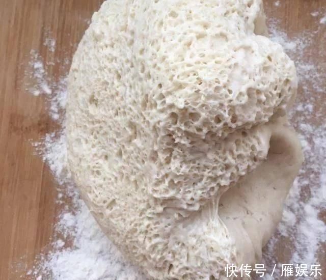 底脆皮软馅香的三鲜水煎包,这么做才好吃