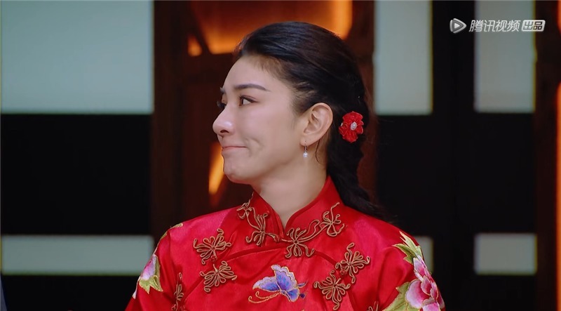 金扫帚奖|郭敬明坐垫高闹笑话，水平次被黄奕翻白眼，程青松开怼懂表演吗