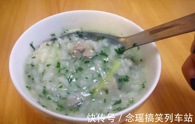 薄荷不仅可以食用观叶，这种薄荷清热解毒，还能一团团的开花