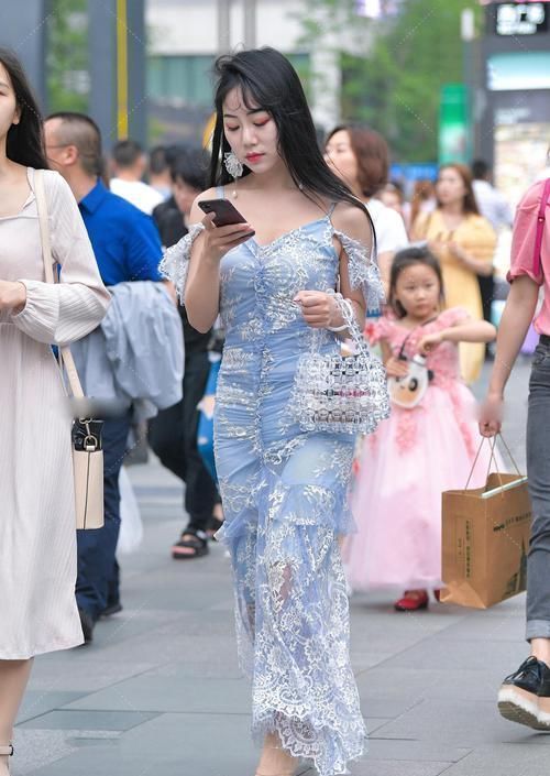 连衣裙|波浪连衣裙在夏季看这就清爽,加入旗袍元素,穿搭时尚并非空穴来风