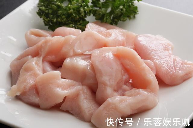 猪大肠|清洗猪大肠,30年老师傅教你技巧,干净无异味,吃起来更放心