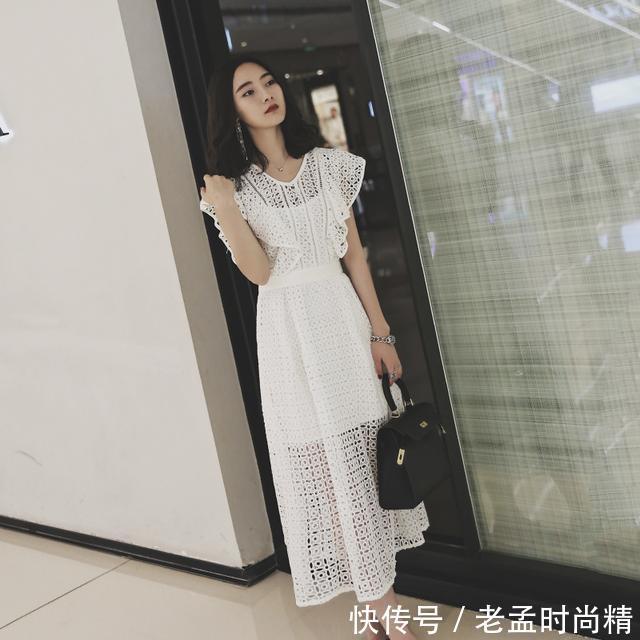 系带 只要你选对了,连衣裙怎么穿都很美