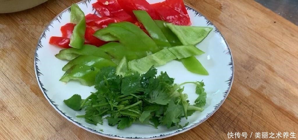 天冷后,莲藕土豆靠边站,多给家人吃这碱性食物,一周3次身体棒