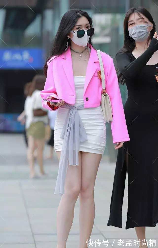 俏皮|大方又俏皮的美,在她的身上诠释的淋漓尽致