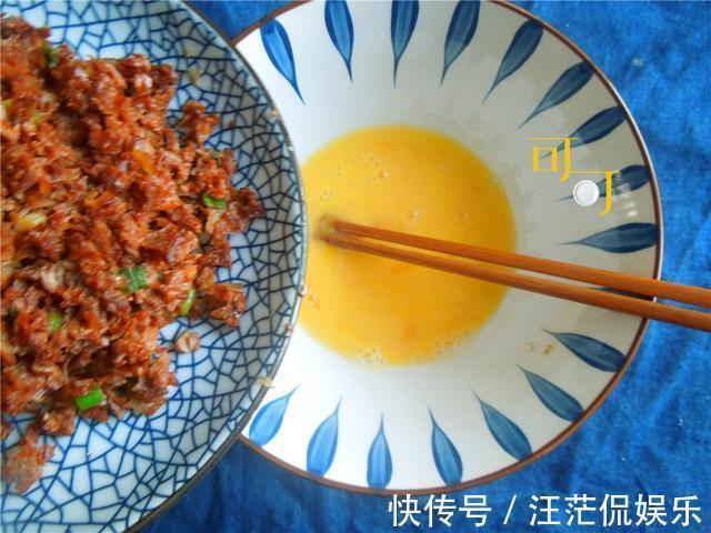 家人|这个煎蛋海陆双汇，外酥里嫩，家人夸我做得特别好吃