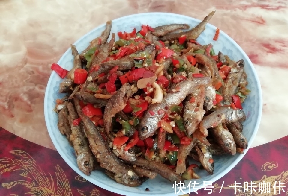 小炒苦瓜|晒晒婆婆做的午餐，4菜1汤，营养又健康，网友：这是亲妈吧