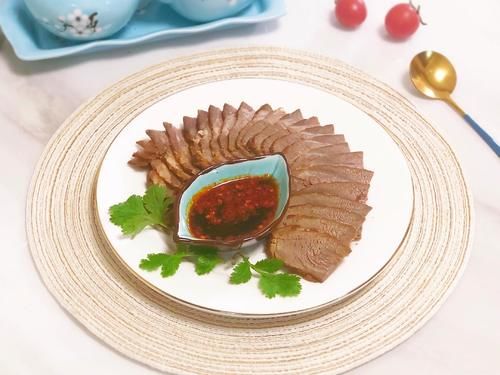 年夜饭，这道压轴硬菜不能少，热吃冷盘都美味，寓意牛年好事不断