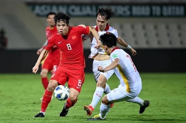 艾克森|李鐵即將職教英超？完成這一任務(wù)或許有戲，戰(zhàn)阿曼球迷要失望了