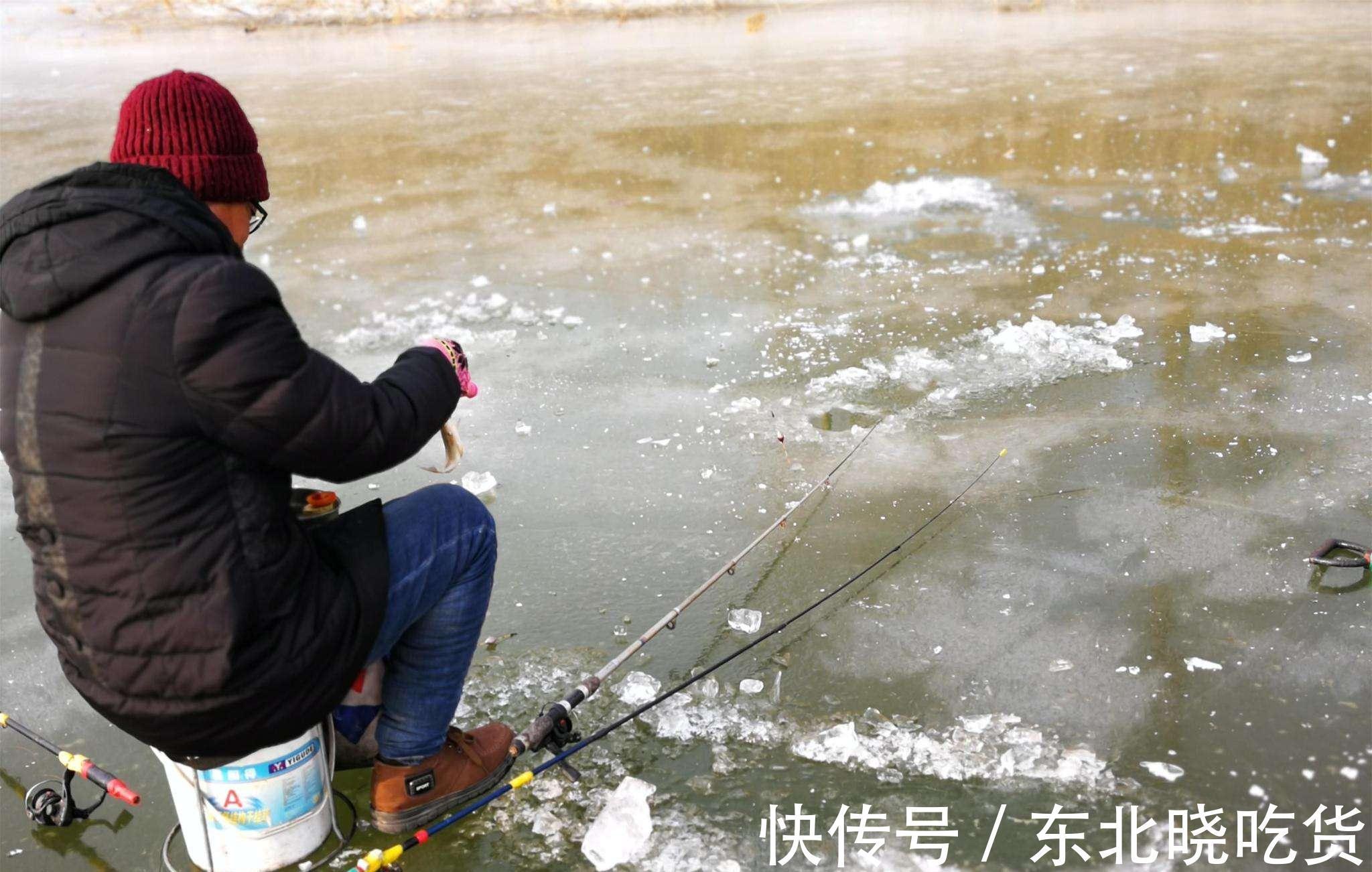 冬季钓鲫鱼，找鱼窝很重要，学会这三个技巧，轻松找到鱼窝子