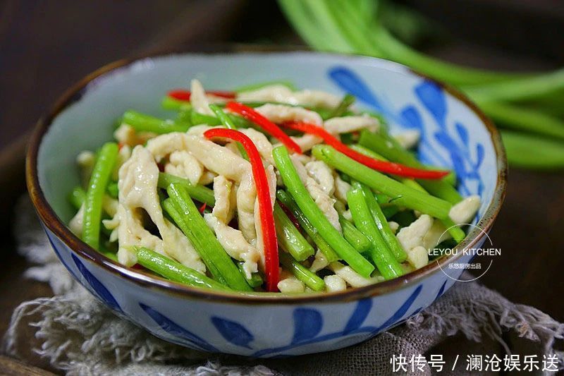 锅中倒入|下班到家吃什么6道菜,好吃好做不长肉