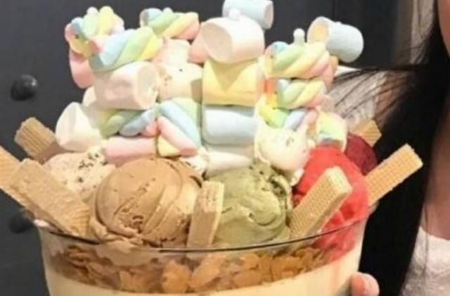 能免|冰淇淋中的“巨无霸”,1小时内吃完就能免单,大家想试试吗