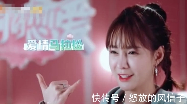 杜海涛早上吻醒梦辰，看他的手在干什么，网友：在录节目啊！