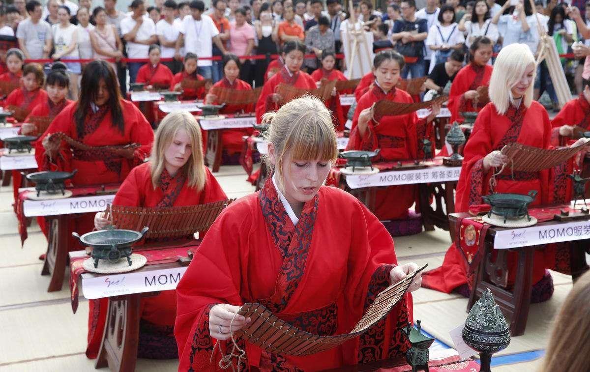 西方$为何中国文化不受外国欢迎？美版知乎高赞回答，依旧是西方式傲慢