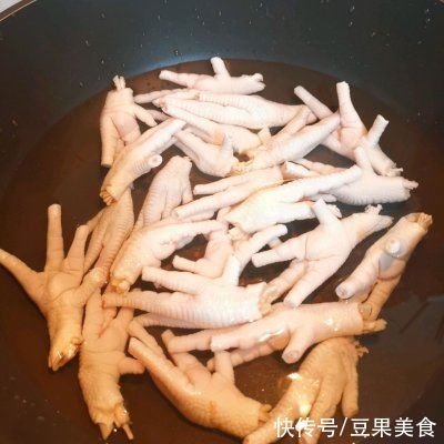 豆豉|别怪我没提醒你，这道豉汁虎皮凤爪一吃就上瘾