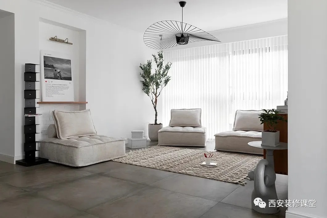 极简|130㎡开放餐厨,通铺瓷砖,打造高质量住宅