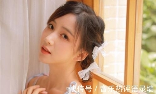 相思扣!婉约秋词十二首:水中载情愁不尽,花下相思扣心魂