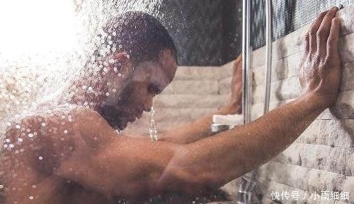 男性洗澡时洗以下3个地方,让你越洗越健康,看看你洗过吗?