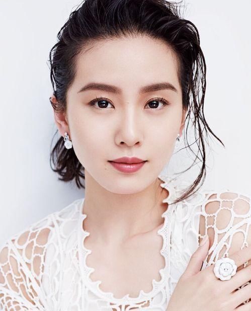 女孩脸上有这5种“美人线”，小时候再丑也不怕，女大定会十八变