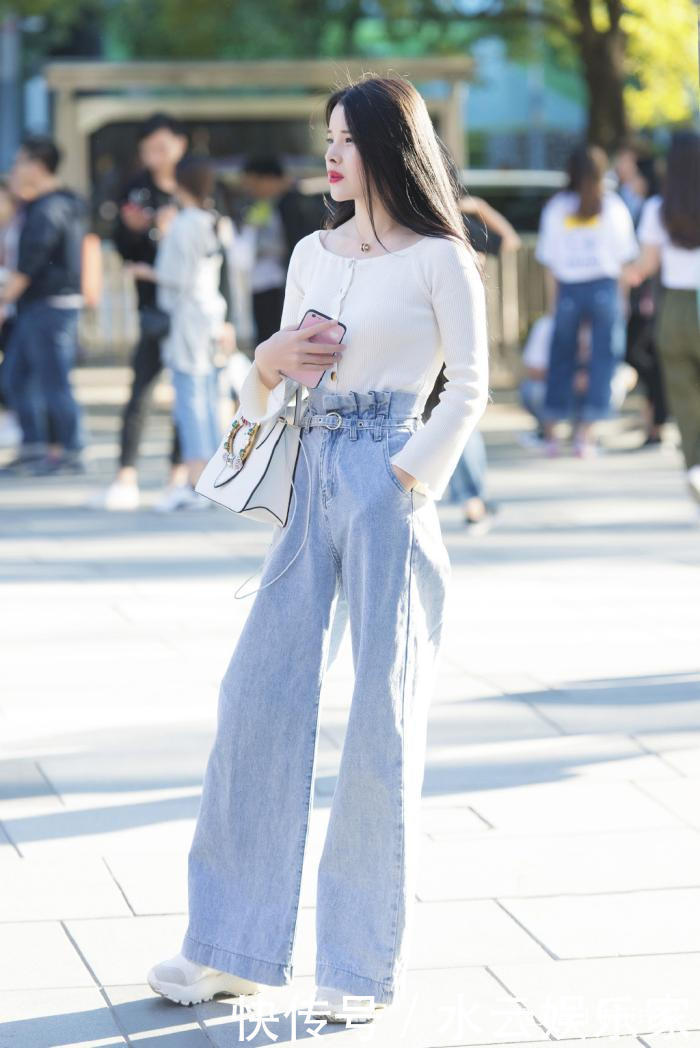 气质高腰牛仔阔腿裤,展现不一样的美