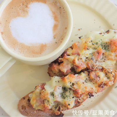 芝士|法棍的完美吃法！85°c同款「凯撒大帝」馅料满满还会拉丝