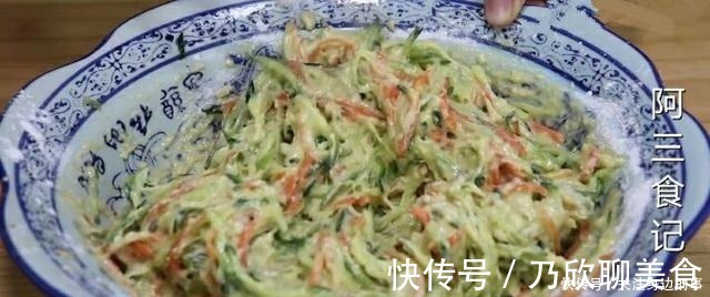 太香了,这才是黄瓜最好吃的做法,不炒也不腌,营养开胃又解馋!