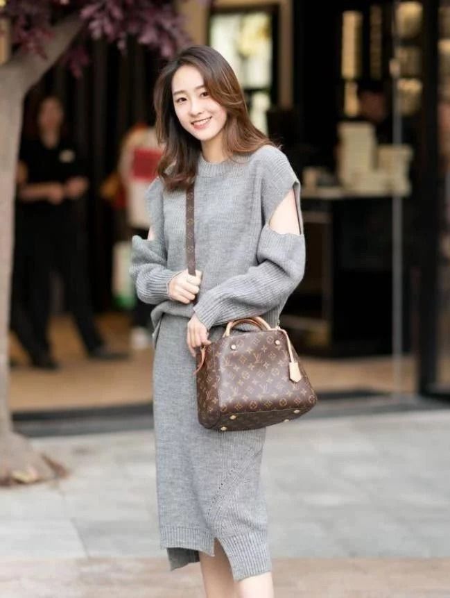 小姐姐|温柔大方的气质美女,灰色的针织裙,帅气有型