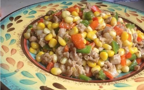 美食推荐：糖醋猪蹄，香辣猪蹄，家常炒鸡杂，玉米粒双椒碎肉丁的做法