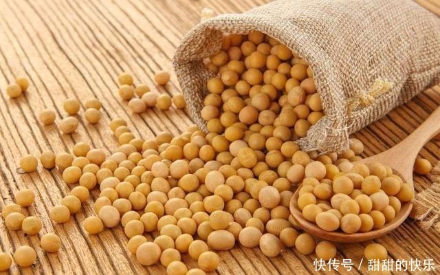 发作|西红柿、粗杂粮等4种健康食品,会诱发痛风发作,痛风患者要慎吃