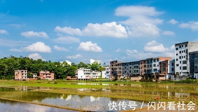 天赐!春风不度关,秦客别金山。天赐冻云道,心随倦鸟还