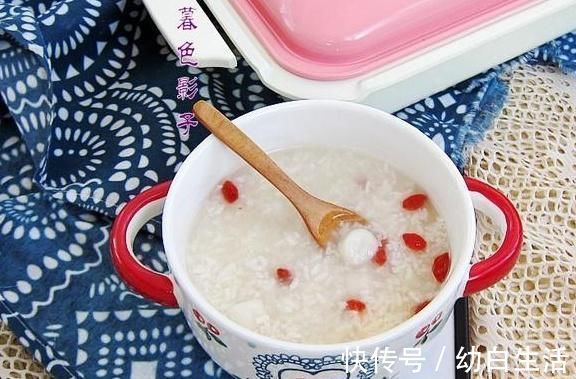 糯米酒|看阿姨晒早餐,她15年不变的模样,我很惊讶:就是这样吃出来的啊