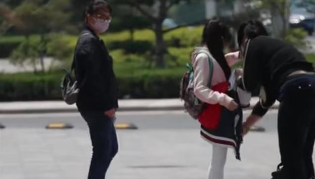 暖心|女孩来“初潮”浑然不知,女子暖心帮助获赞无数,网友暖心阿姨