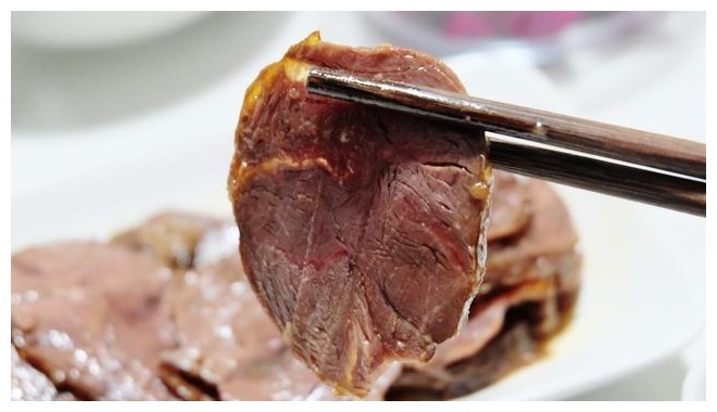 教你家庭秘制酱牛肉配方,学会这做法,酱香十足,口感紧实超入味