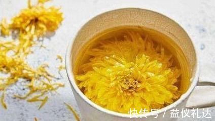 人到中年|人到中年想长寿，多吃以下几种食物，养肝排毒，增加抵抗力