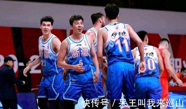 季后赛|CBA两消息:北京首钢林书豪为夺冠降薪,新疆到达赛区冲击季后赛