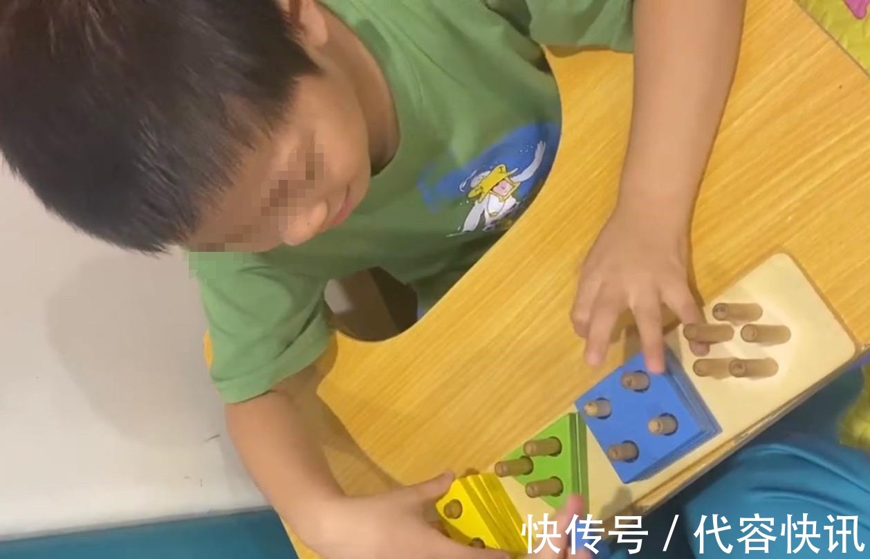 婴幼儿期|0-3岁宝宝精细运动发展训练方案,建议家长一定要收藏!