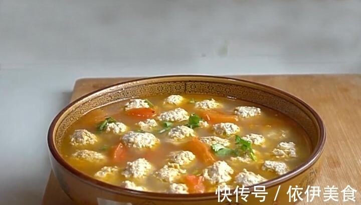 放油|做丸子时，需要放油吗？很多人第一步就做错，导致丸子不香不筋道