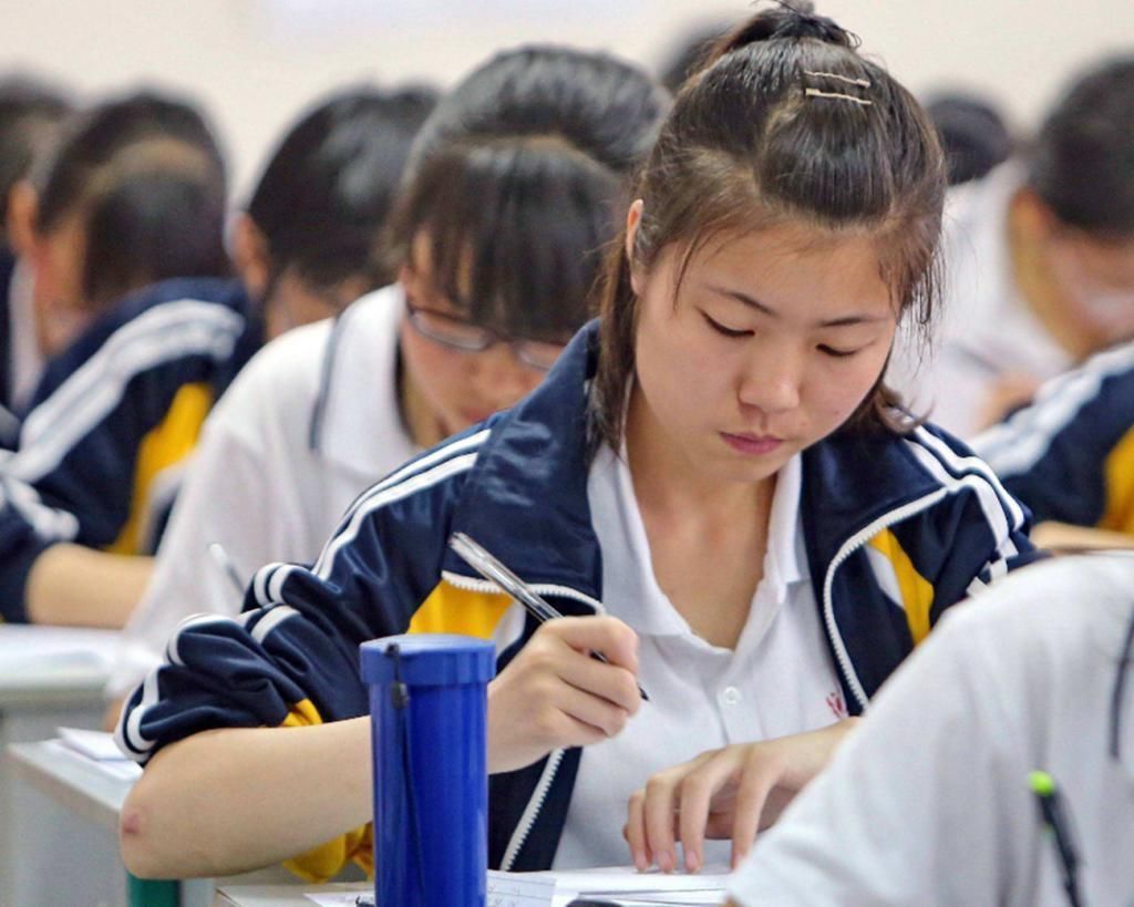 早恋|真正的学霸看起来“很轻松”,却总是考高分,只因不做这4件事