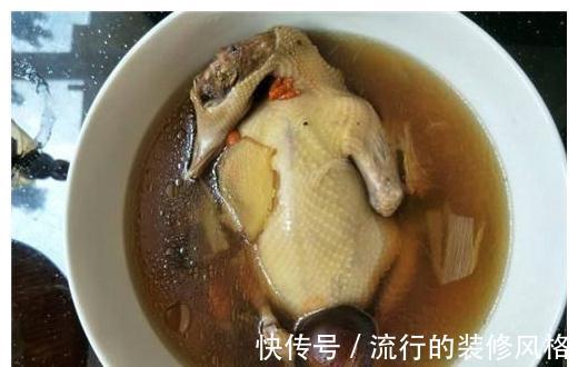 鸡汤|它个头小,脂肪含量才0.3,比鸡汤养人,补充能量,秋天常吃