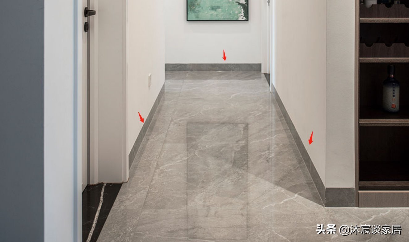 过道|灰色地砖+暗藏踢脚线，真的是好看又好打理，我下次装修也要这样