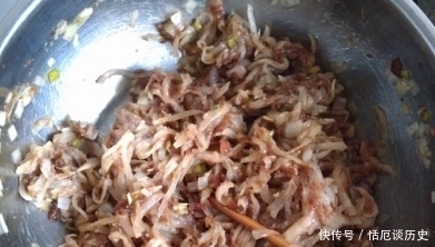 做包子,只加酵母就错了!记得多加“2白”,包子鲜香松软特好吃