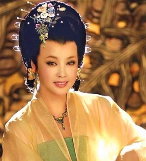 大唐|武则天登基后写下大唐第一狂诗,李白也望尘莫及,如今人人都会背