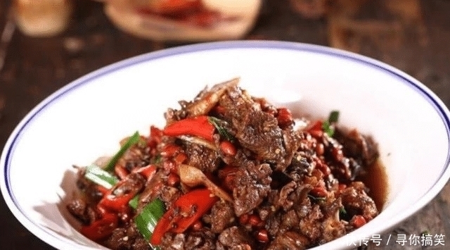 食物|引起血压升高的因素找到了，和酒无关，医生建议：能少吃就少吃吧