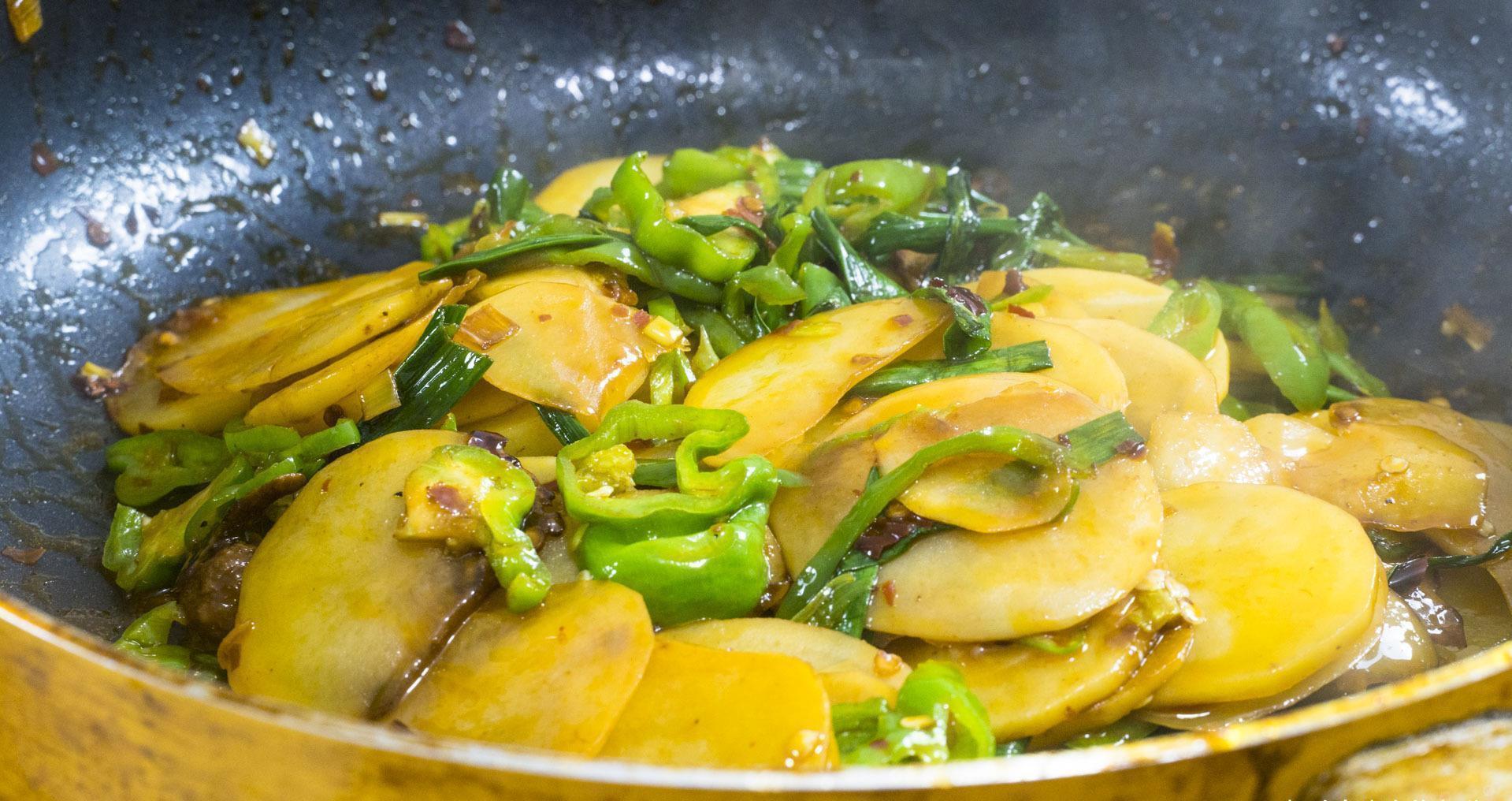 排骨|1家4口的晚餐，荤素搭配，有鱼有肉，比在外面吃的好，还实惠