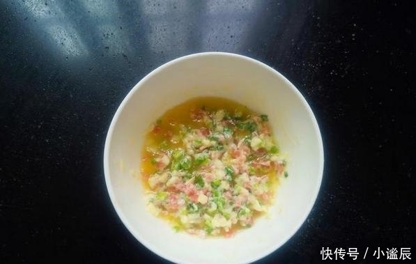 上班族的快捷早餐,简单“暴力”的蒜香芝士法棍,解馋抗饿两不误