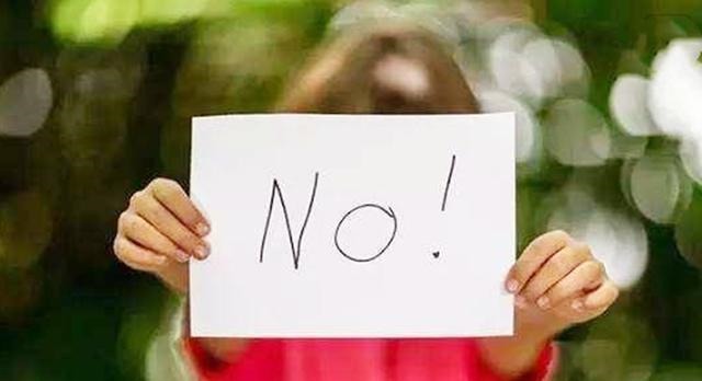 橡皮|孩子的书包千万不能翻!里面的东西简直超出想象范围,又惊又喜!