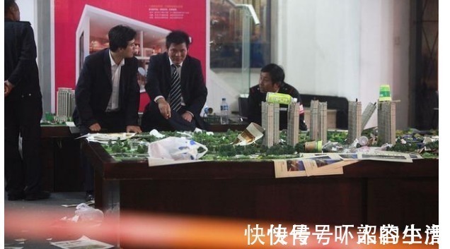 卖房|15天不到就贬值30万,买房人要求补差价,开发商提了一个要求