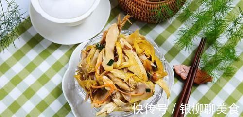 羊肉|白切鸡的家常做法,鸡肉鲜香味美,鲜嫩无比,味道不比牛羊肉差!