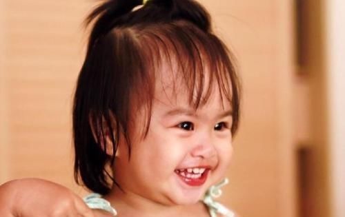 妈妈|外出遛娃,49岁妈妈偶遇49岁奶奶,对比之下差距不只是一点点