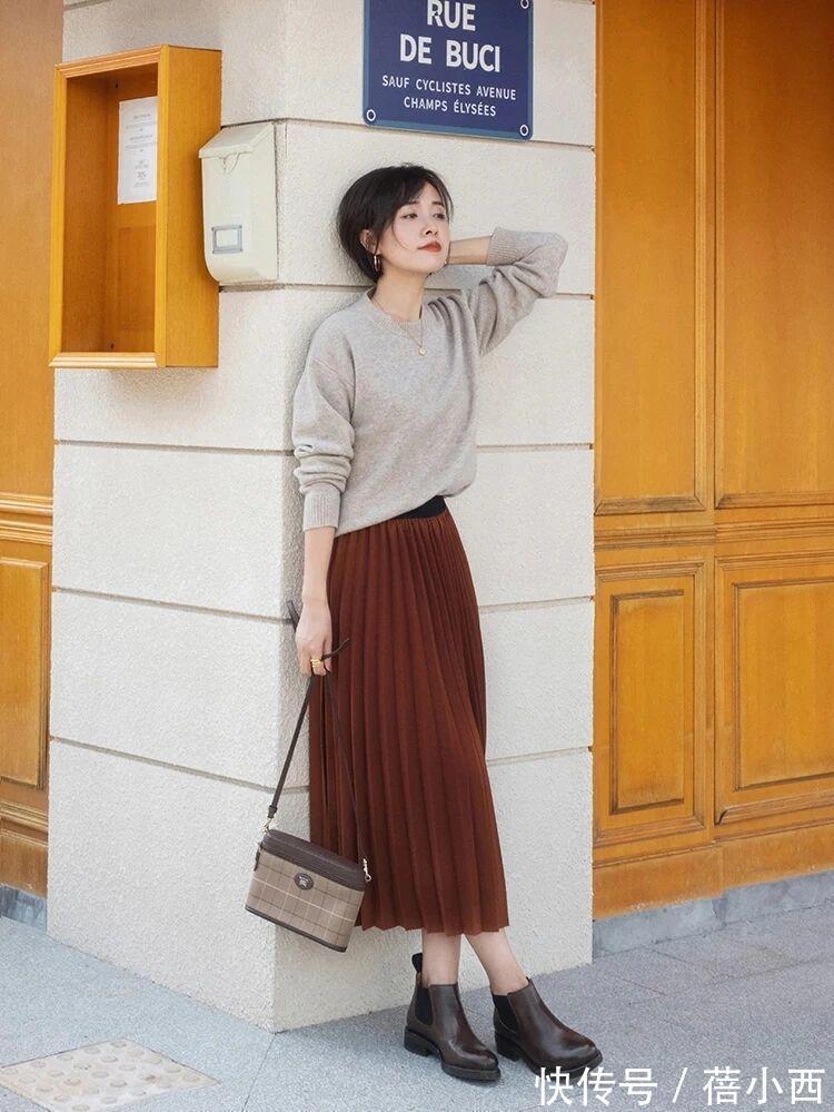 颜色|秋天怎样穿才优雅?搭配公式“针织衫+半身裙”,高级感扑面而来
